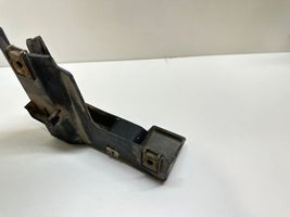 Volkswagen Jetta V Support de pare-chocs arrière 1K5807393A