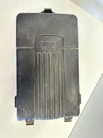 Volkswagen Tiguan Deckel Batteriekasten 1K0915443A