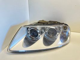 Volkswagen Touareg I Lampa przednia 7L6941015BK