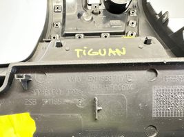 Volkswagen Tiguan Verkleidung Armaturenbrett Cockpit unten 5M1858210B