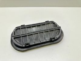 Volkswagen Polo V 6R Kratka wentylacyjna pod zderzakiem tylnym 6r0819465a