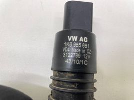 Volkswagen Touran II Pompa lavavetri parabrezza/vetro frontale 1K6955651