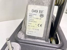 Volkswagen Touran II Vaihteenvalitsimen verhoilu 1T0711049BF