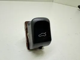 Audi A4 S4 B8 8K Tailgate opening switch 8K0959831A