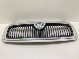 Skoda Fabia Mk2 (5J) Maskownica / Grill / Atrapa górna chłodnicy 6Y0853668B