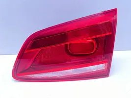 Volkswagen PASSAT B7 Lampa tylna 