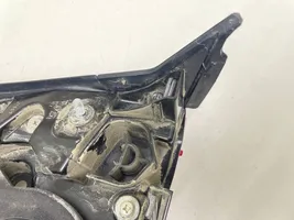 Toyota C-HR Luci posteriori del portellone del bagagliaio 81580F4120