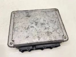 Audi A4 S4 B5 8D Variklio valdymo blokas 038906018R