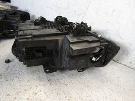 BMW 2 F45 Lampa przednia 7494856