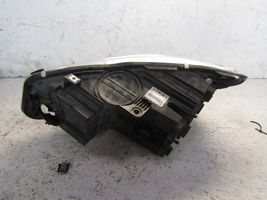 BMW 2 F45 Lampa przednia 7494856