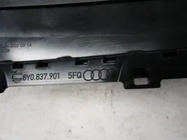 Audi A3 8Y Listwa drzwi przednich 8Y0837901