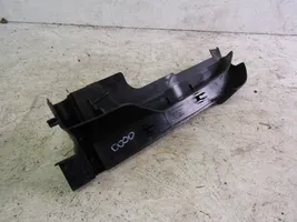 Audi Q7 4M Supporto di montaggio del parafango 4M0821170C