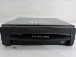 Mitsubishi Grandis Radio / CD/DVD atskaņotājs / navigācija 8750A111