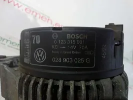 Volkswagen Golf III Generator/alternator 028903025G