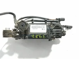 Volkswagen Touareg I Compresseur / pompe à suspension pneumatique 7L0616006C