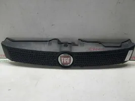 Fiat Panda III Grille de calandre avant 