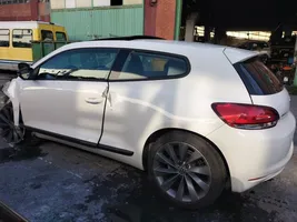 Volkswagen Scirocco Klamka zewnętrzna drzwi przednich 1K8837885K