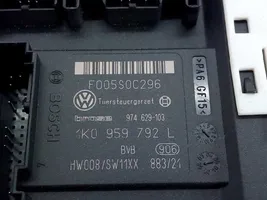Volkswagen PASSAT B6 Etuoven sähkökäyttöinen ikkunan nostin 1K0959792L