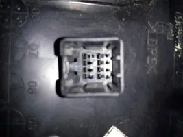 KIA Carens II Elektryczne lusterko boczne drzwi przednich 