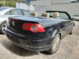 Volkswagen Eos Front door 