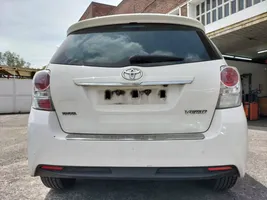 Toyota Verso Pas bezpieczeństwa fotela tylnego 610307800E