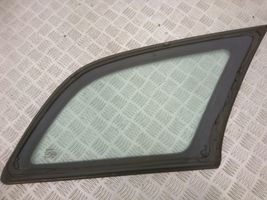 Toyota Avensis T250 Fenêtre latérale avant / vitre triangulaire 