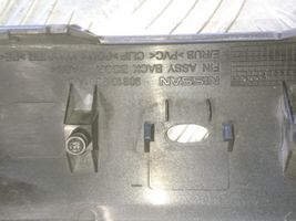 Nissan Note (E11) Listwa oświetlenie tylnej tablicy rejestracyjnej 