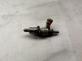 Toyota Avensis T250 Fuel injector 