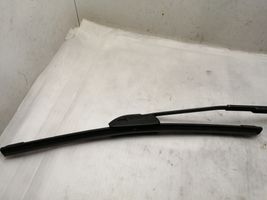 Toyota Avensis T250 Front wiper blade arm 
