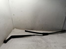 Toyota Avensis T250 Front wiper blade arm 