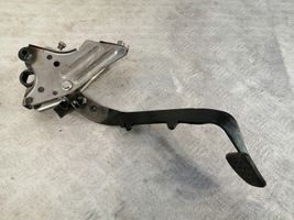 Toyota Avensis T250 Clutch pedal 