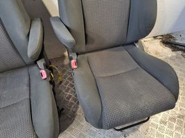 Toyota Corolla Verso AR10 Kit siège 