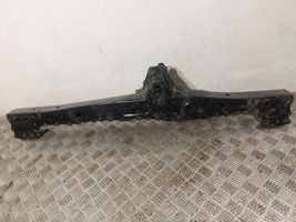 Toyota Avensis T270 Traverse inférieur support de radiateur 