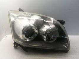 Toyota Avensis T250 Lampa przednia 