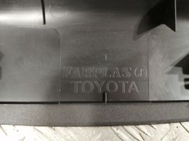 Toyota Verso Takaluukun koristelista 