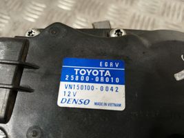 Toyota Avensis T270 Soupape vanne EGR 