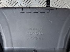 Toyota Avensis T270 Salono oro latakas (-ai) 