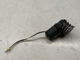 Toyota Avensis T270 Aizmugurē parkošanās sensora (PDC) sensors (-i) 