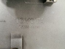 Toyota Avensis T250 Spoileris galinio dangčio 