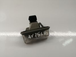 Toyota Avensis T250 Lampa oświetlenia tylnej tablicy rejestracyjnej 
