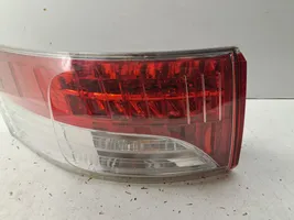 Toyota Avensis T270 Lampa tylna 