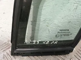 Toyota Avensis T270 Szyba karoseryjna drzwi przednich 