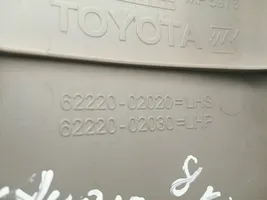 Toyota Auris 150 A-pilarin verhoilu 