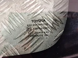 Toyota Auris 150 Szyba przednia karoseryjna trójkątna 