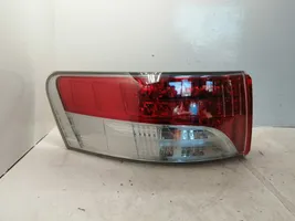 Toyota Avensis T270 Задний фонарь в кузове 