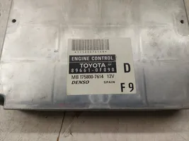 Toyota Corolla Verso AR10 Calculateur moteur ECU MB1758007614