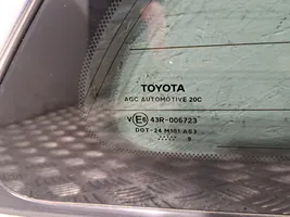 Toyota Avensis T270 Fenêtre latérale avant / vitre triangulaire 