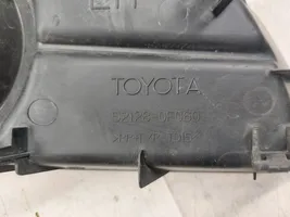 Toyota Corolla Verso AR10 Etusumuvalon ritilä 