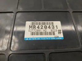 Mitsubishi Galant Komputer / Sterownik ECU i komplet kluczy MR420431