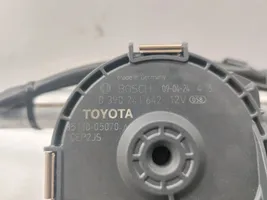 Toyota Avensis T270 Mechanizm i silniczek wycieraczek szyby przedniej / czołowej 